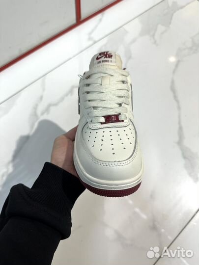 Кроссовки женские Nike Wmns Air Force 1 Low