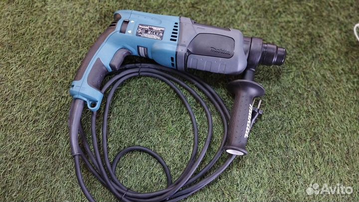 Перфоратор Makita HR2470