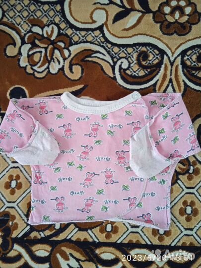 Ползунки, боди, распашонки