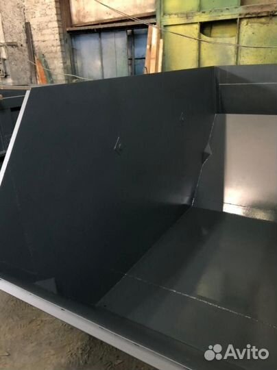 Мусорный контейнер