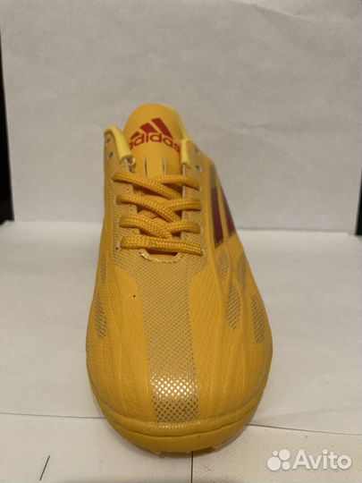 Детские футбольные бутсы сороконожки adidas