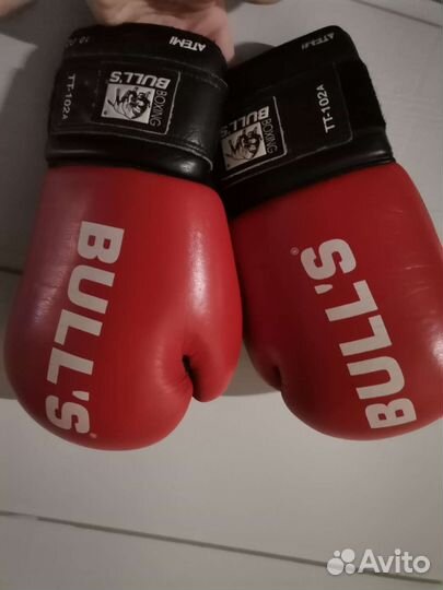 Скамья для пресса Kettler, боксёрские перчатки