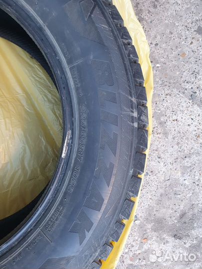 Bridgestone Blizzak DM-V2 225/65 R17