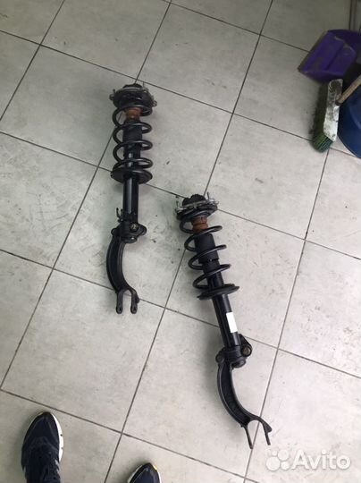 A6C7 амортизаторы в сборе