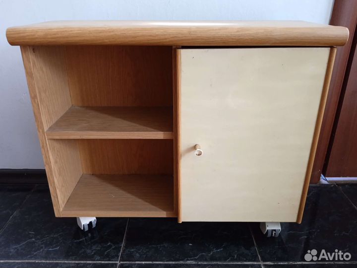 Тумба от спальни бу