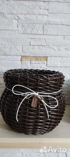 Кашпо для цветов из искусственного ротанга