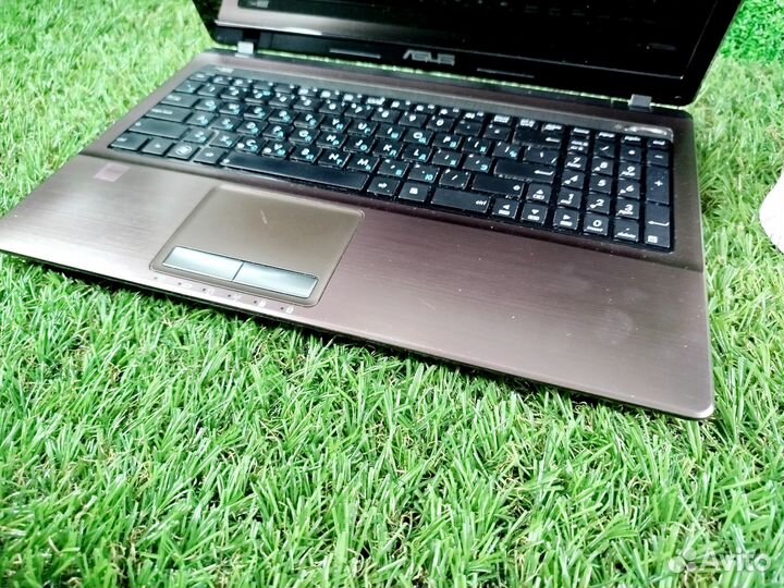 Asus, для дома, работы и слабых игр