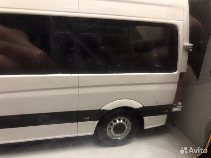 Модель 1/24 Volkswagen Crafter (Пассажирский)