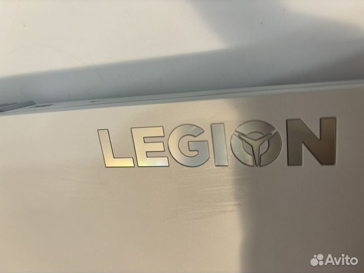 Lenovo Legion 5-15ACH6H (Type 82JU) + logitech 102