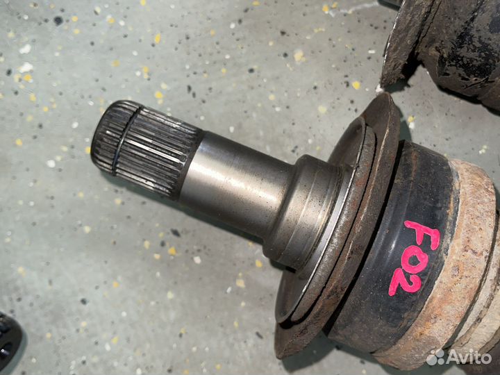 Приводной вал колеса зад L BMW F02 F07 F12