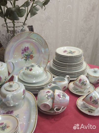 Сервиз гдр фарфоровый новый с 18 тарелками
