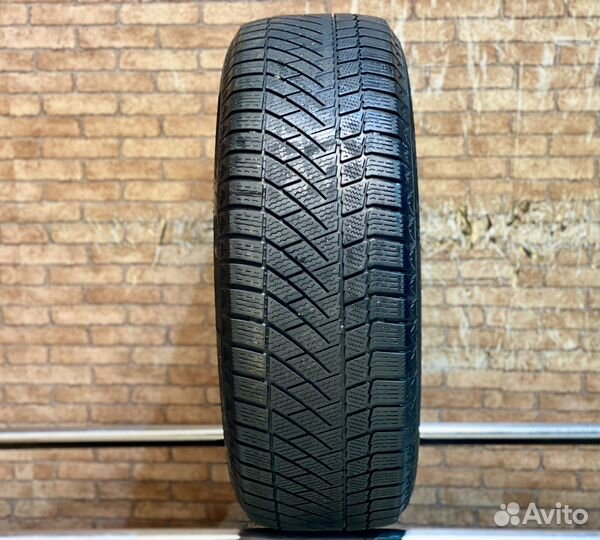 Continental ContiVikingContact 6 225/65 R17