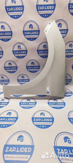 Крыло переднее левое белое Hyundai Solaris 1 2010