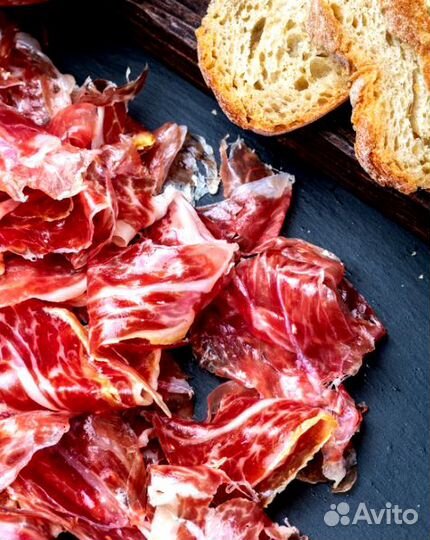 Хамон Серрано Reserva Elpozo