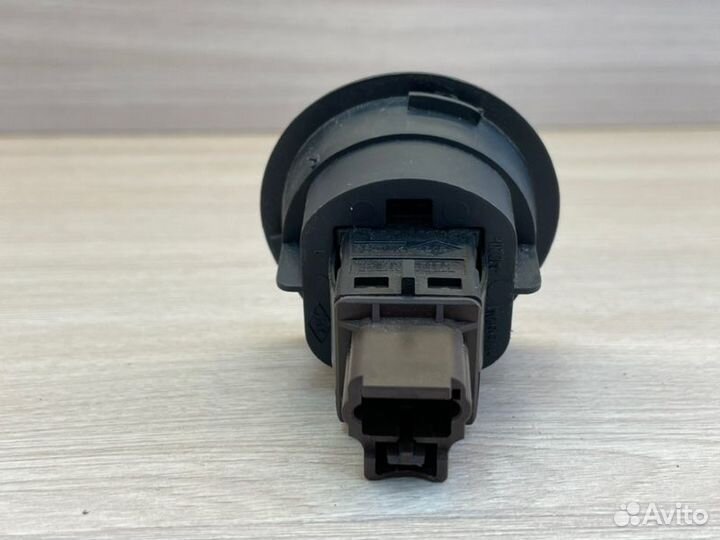 Выключатель подушки безопасности Renault Duster