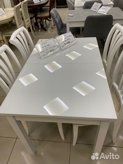 Кухонный стол стеклянный раздвижной
