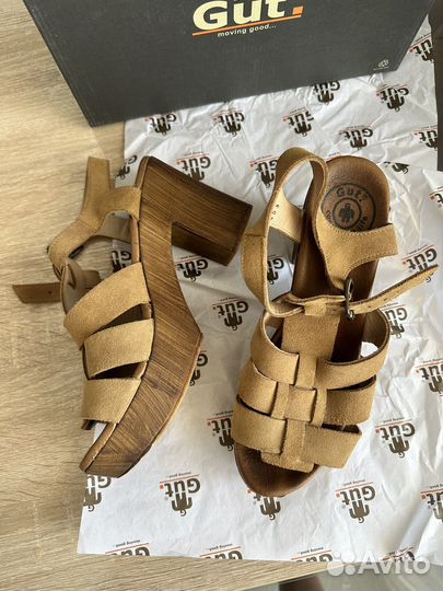 Босоножки женские натуральная замша