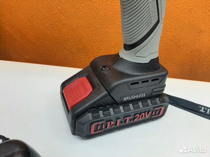 Бесщеточный шуруповерт PIT psr18-d4 2к