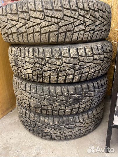 Roadstone Winguard WinSpike 205/70 R15