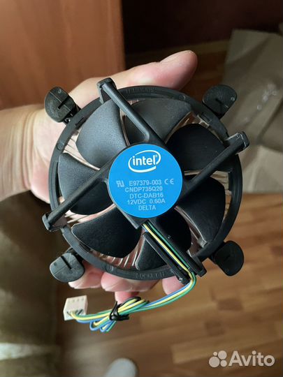 Z370 gigabyte Intel i3 8100
