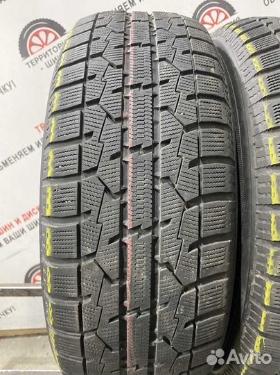 Toyo Observe Garit GIZ 205/60 R16 92Q