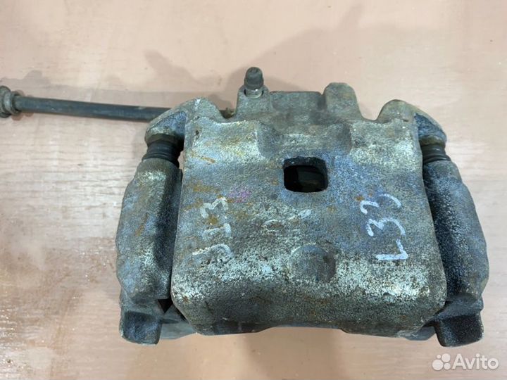 Суппорт передний правый Nissan Teana Altima L33