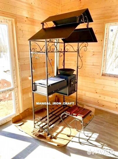 Мангал с крышей