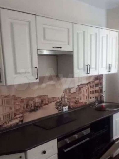 3-к. квартира, 81 м², 1/2 эт.