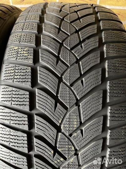 Goodyear UltraGrip Performance 275/45 R21