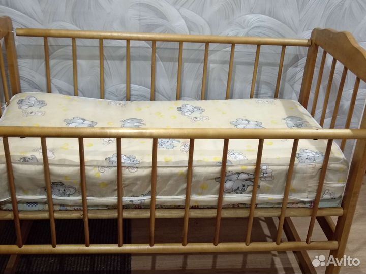 Детская кроватка