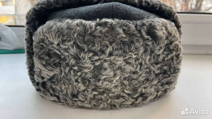 Каракулевая шапка