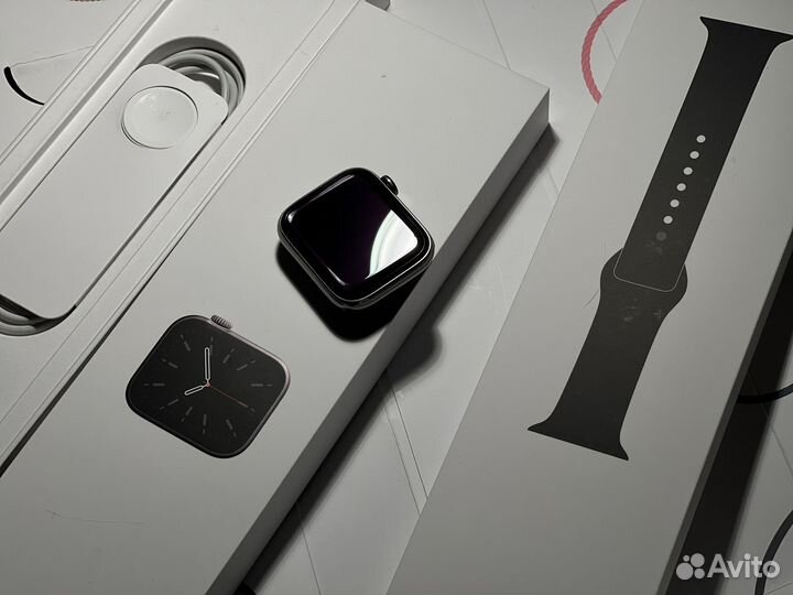 Apple Watch S6 44mm Stainless Steel GPS + Cellular