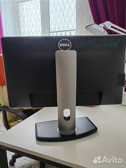 Монитор Dell