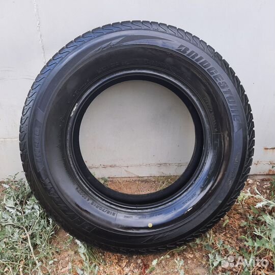 Bridgestone Blizzak LM-80 215/70 R16 100T
