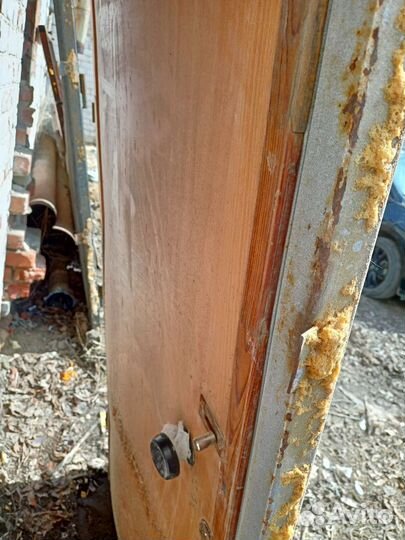 Металлическая дверь б/у с фрамугой