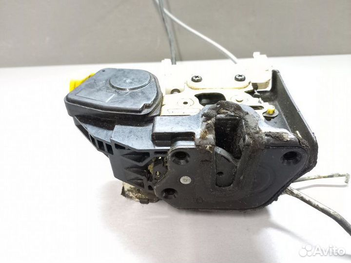 Замок двери передний правый Hyundai Elantra 2001