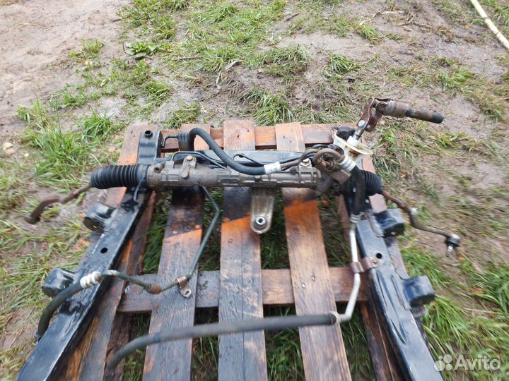 Подрамник в сборе на Рено Логан