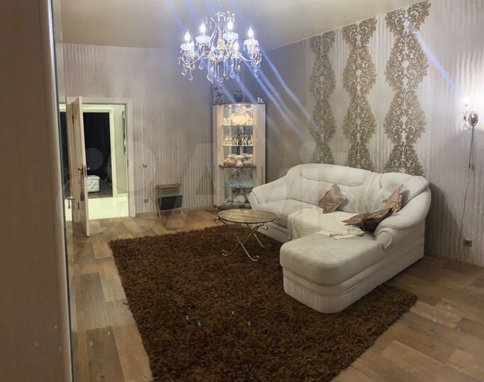 3-к. квартира, 81 м², 5/5 эт.