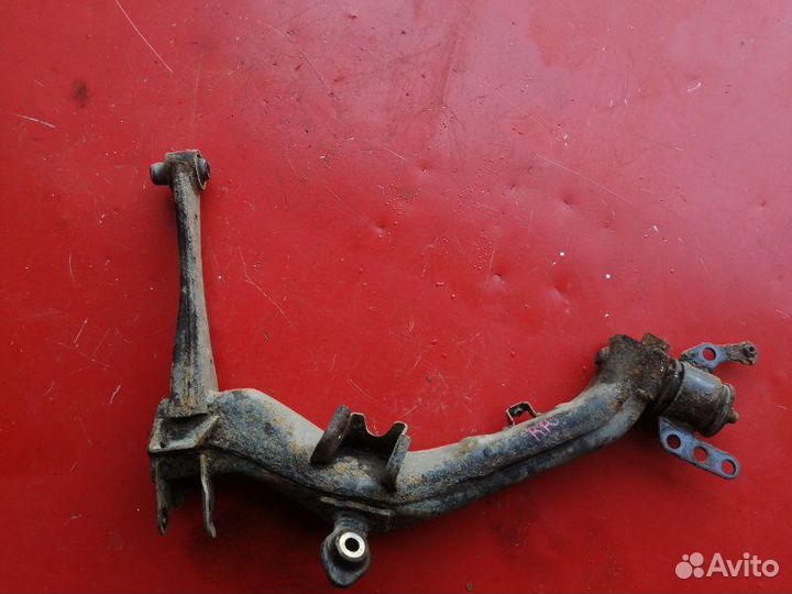 Рычаг подвески задний правый Toyota Avensis Т250