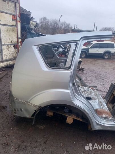 Задняя часть Mitsubishi Outlander XL, Peugeot 4007