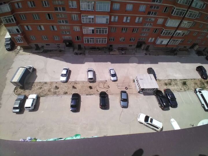 2-к. квартира, 76 м², 8/9 эт.