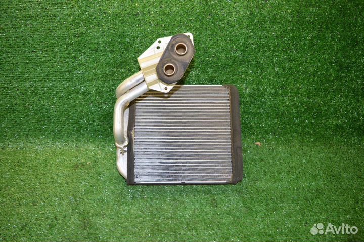 Радиатор печки Mitsubishi Carisma