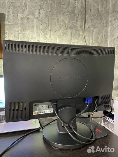 Монитор Samsung 2243SN