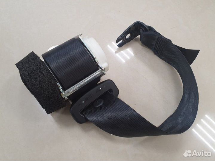 Ремень безопасности задний правый Ford Fiesta CB1