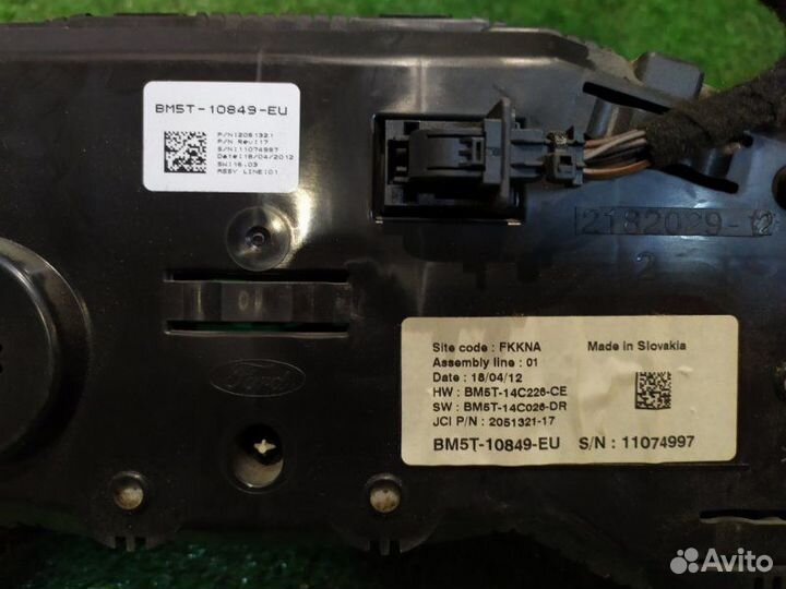 Щиток приборов Ford Focus CB8