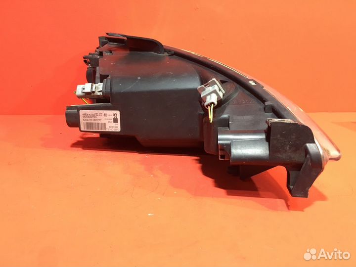 Фара для Peugeot 206 KFU (ET3J4) 1.4L 1360 (Б/У)