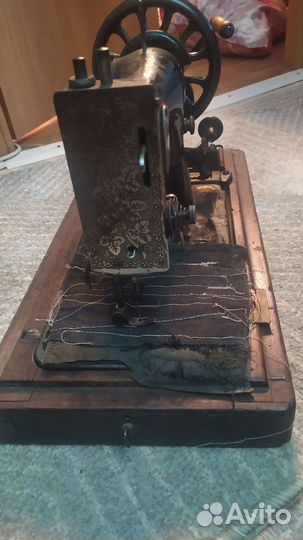 Швейная машинка зингер