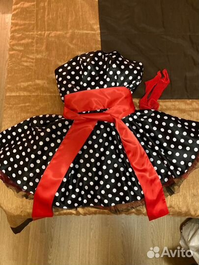 Нарядное платье для девочки 10-11лет