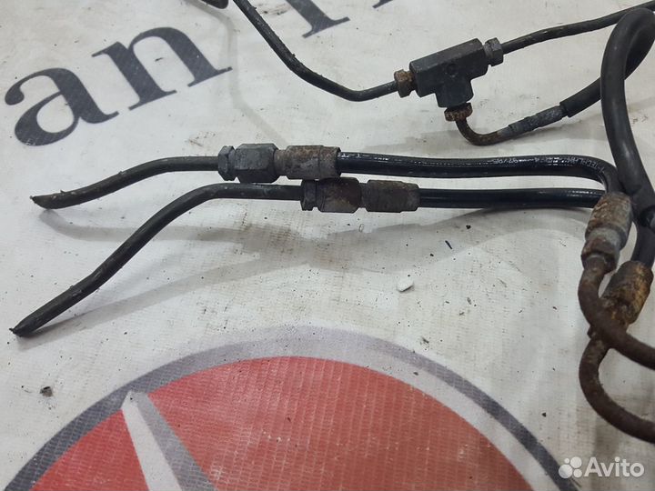 Кран гидра подвески на Mercedes-Benz W140