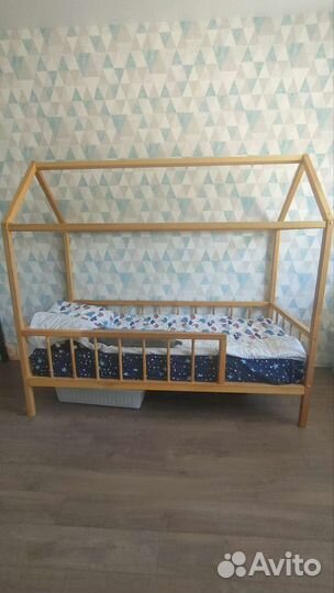 Детская кровать домик